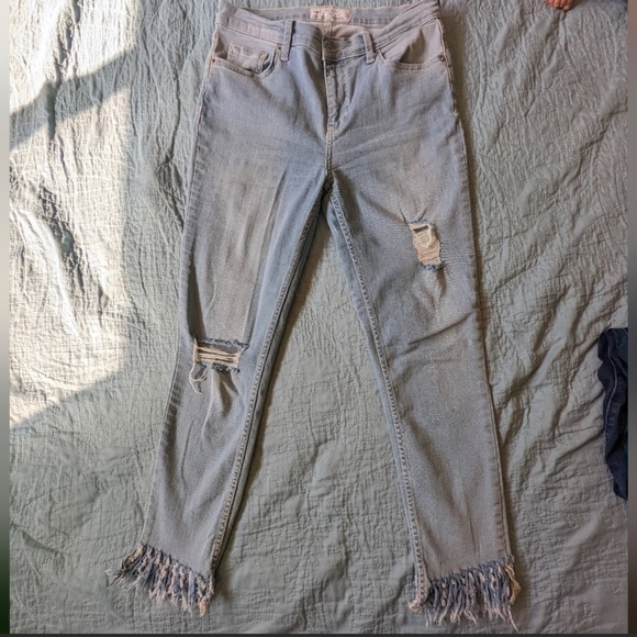 Free People Great Heights Frayed Hem Light Wash Midrise Jeans - Picture 2 of 4
